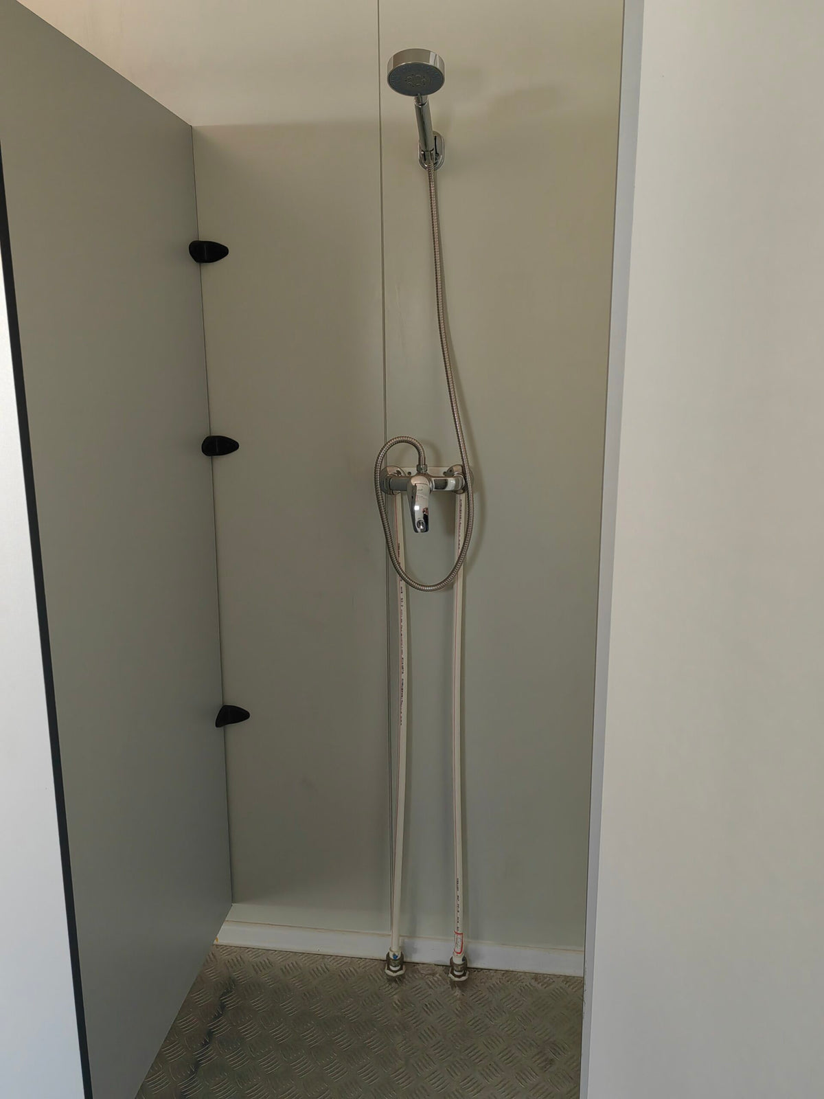 6m (20ft) Shower Ablution Container — Six Showers — supplier gallery view 4; Container Shower Ablution Unit 6 Shower / 5 Basin