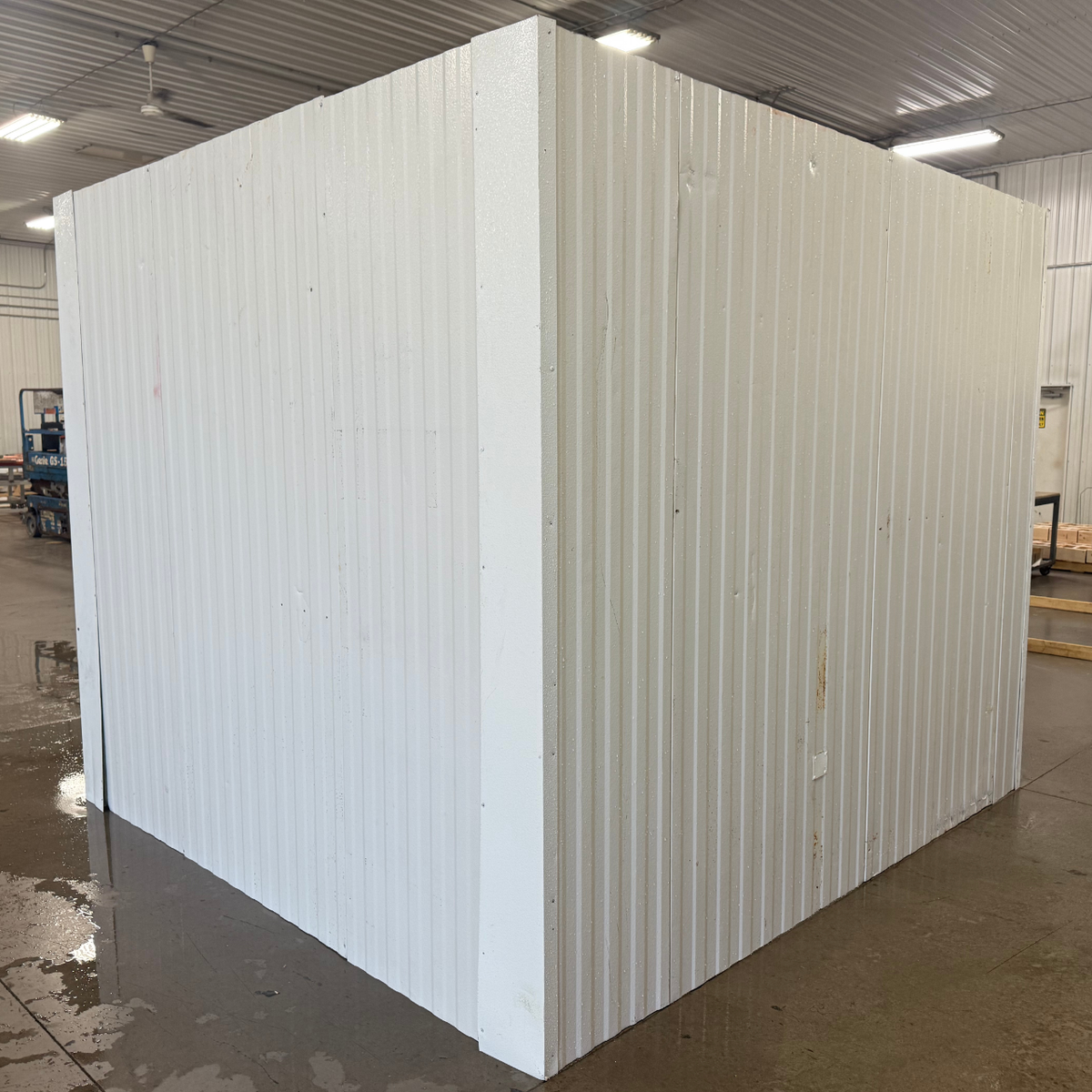 9ft × 9ft 6in Used Walk-In Cooler with New 0.5 HP Refrigeration — supplier gallery view 2; Used 9'x9'6"x8'6" Walk-in cooler package with 0.5 HP medium temp system