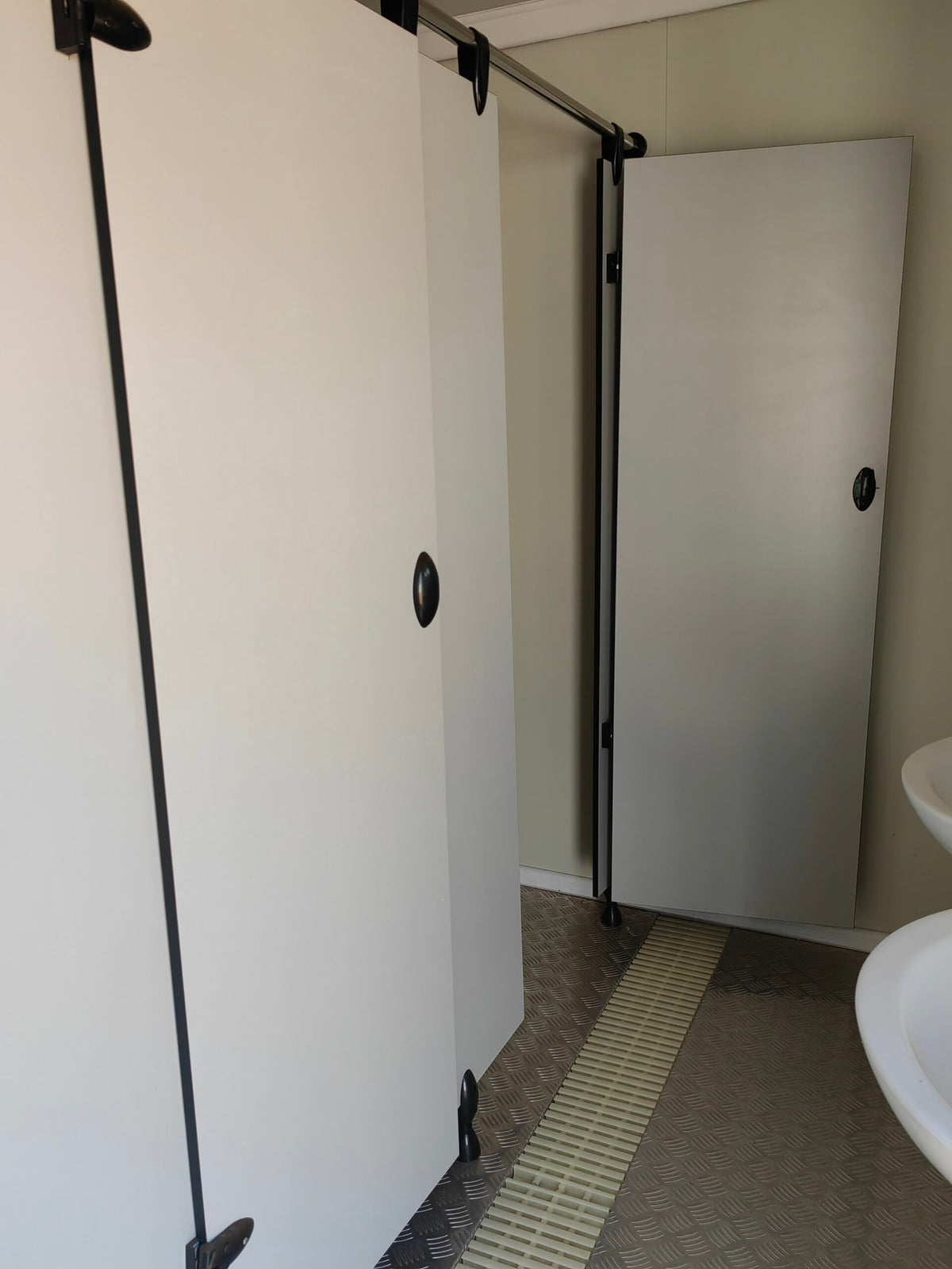 6m (20ft) Shower Ablution Container — Six Showers — supplier gallery view 3; Container Shower Ablution Unit 6 Shower / 5 Basin